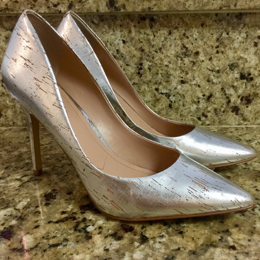 Silver Charles David Pumps